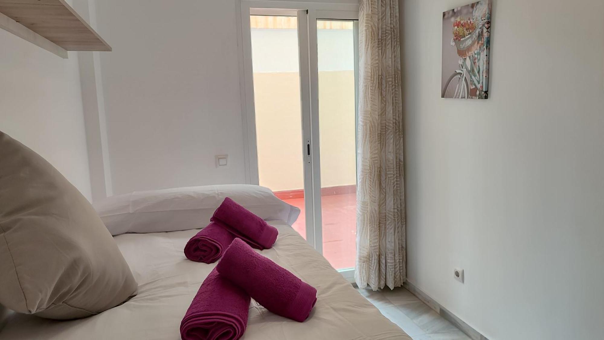Apartamentos Seneca Junto Al Centro 马拉加 外观 照片